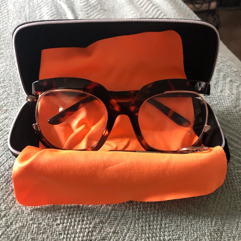 Women eyewear